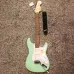 Guitarra Fender Squier Aff Stratocaster Verde Surf Guitarra Fender Squier Aff Stratocaster Verde Surf