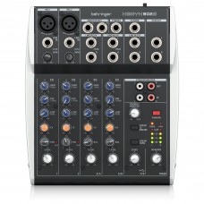 Mesa de Som Analógica Behringer 802S Xenyx