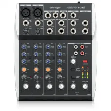 Mesa de Som Analógica Behringer 802S Xenyx